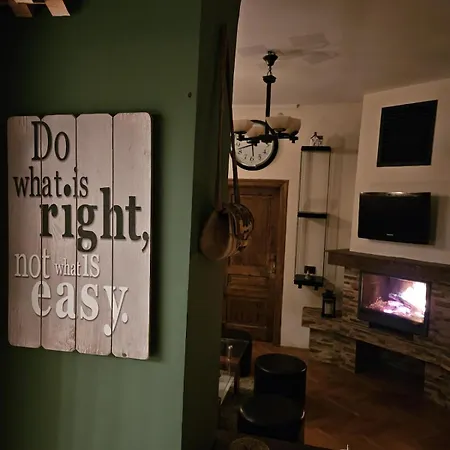 בית נופש Saxon Charming House - Close To Old Town *