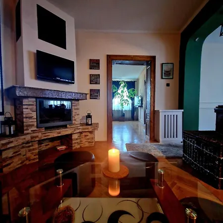 Semesterbostad Saxon Charming House - Close To Old Town Braşov