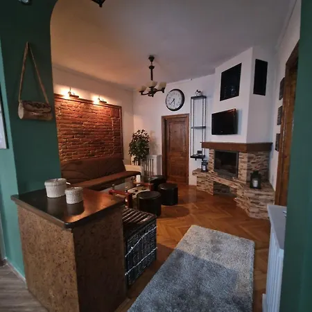 Saxon Charming House - Close To Old Town בראשוב